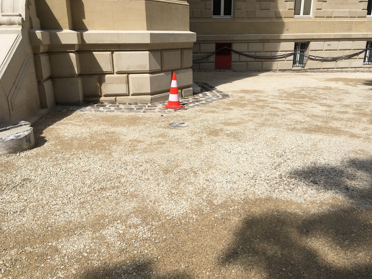 Revers en pavés à Pantin(93)